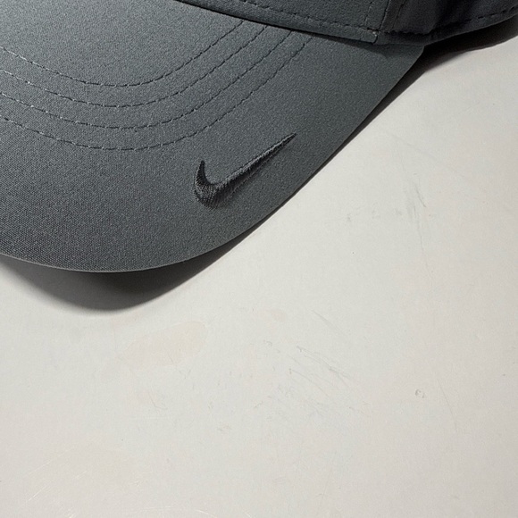 Nike Stryker Gray Baseball Cap - Picture 2 of 7